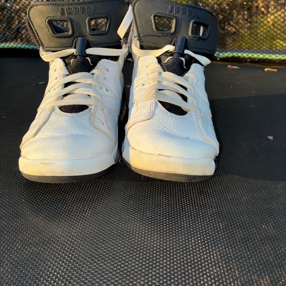 Nike Kids Black and White Sneakers